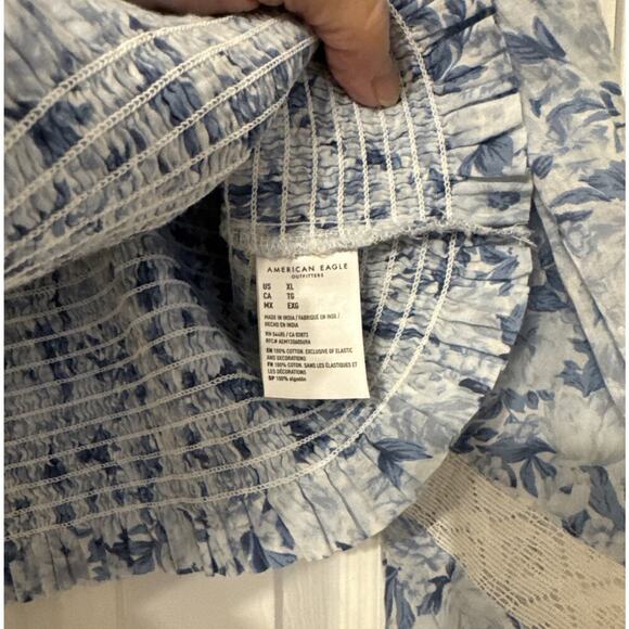 Amercian Eagle Outfitters Boho Blue White Floral Button Smocked Crop Top XL - Picture 7 of 9